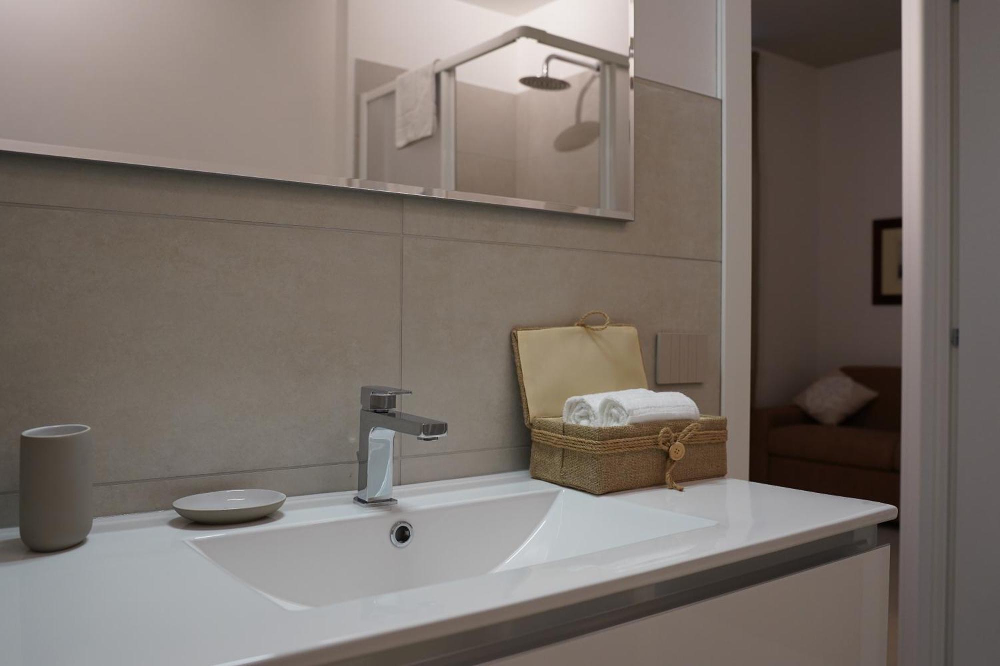 מילאנו Monumentale M5 Apt - 6 Ospiti & Famiglie Con 2 Bagni E Suite מראה חיצוני תמונה